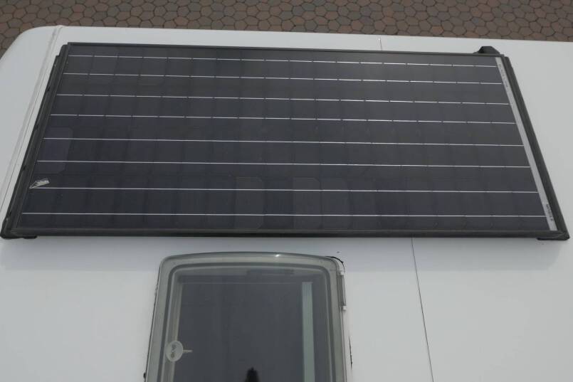 Hymer B 588 PL AUTOMAAT 3.0 177 PK, 4 kringsluchtvering 40