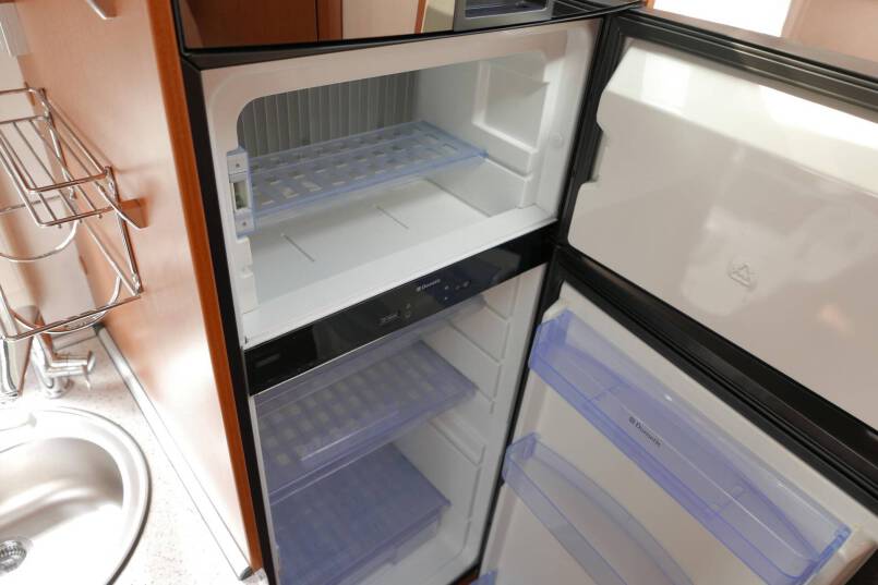 Hymer B 578 bovenkastjes, 3.0 177pk, lengte bedden 26
