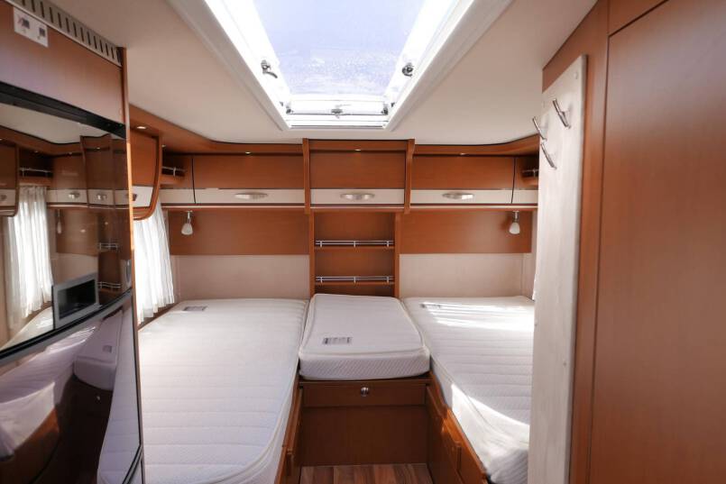 Hymer B 578 bovenkastjes, 3.0 177pk, lengte bedden 28
