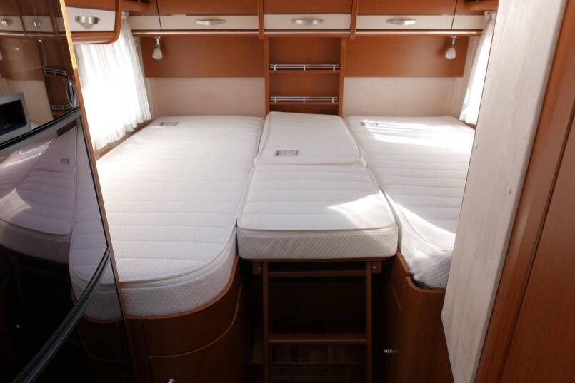 Hymer B 578 bovenkastjes, 3.0 177pk, lengte bedden 29