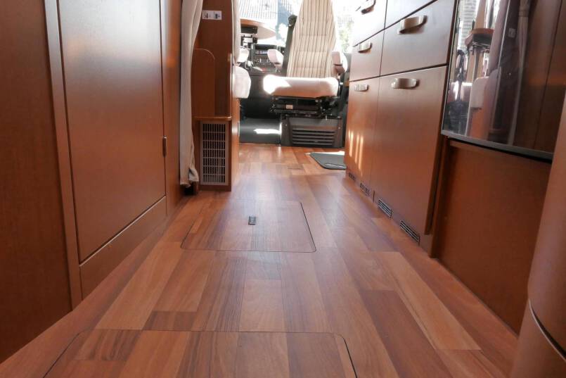 Hymer B 578 bovenkastjes, 3.0 177pk, lengte bedden 33