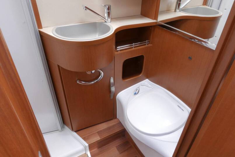 Hymer B 578 bovenkastjes, 3.0 177pk, lengte bedden 35
