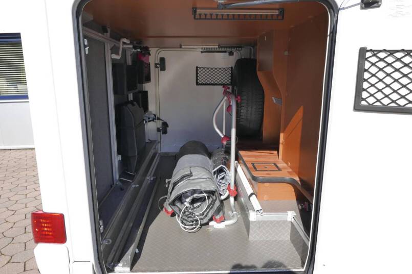 Hymer B 578 bovenkastjes, 3.0 177pk, lengte bedden 8