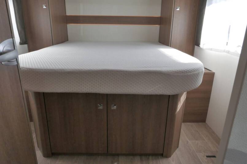 Dethleffs Trend t7057 Queensbed+hefbed 5 slaapplaatsen 30