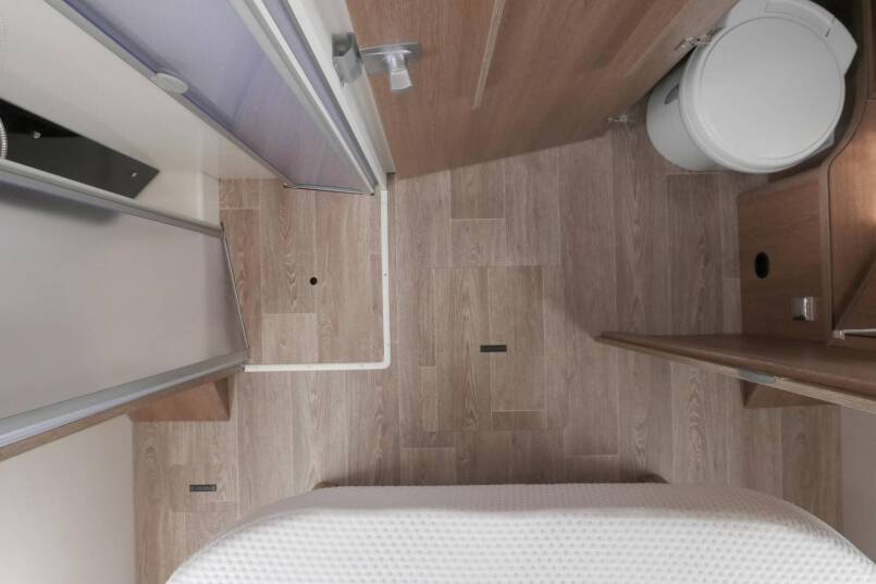 Dethleffs Trend t7057 Queensbed+hefbed 5 slaapplaatsen 35