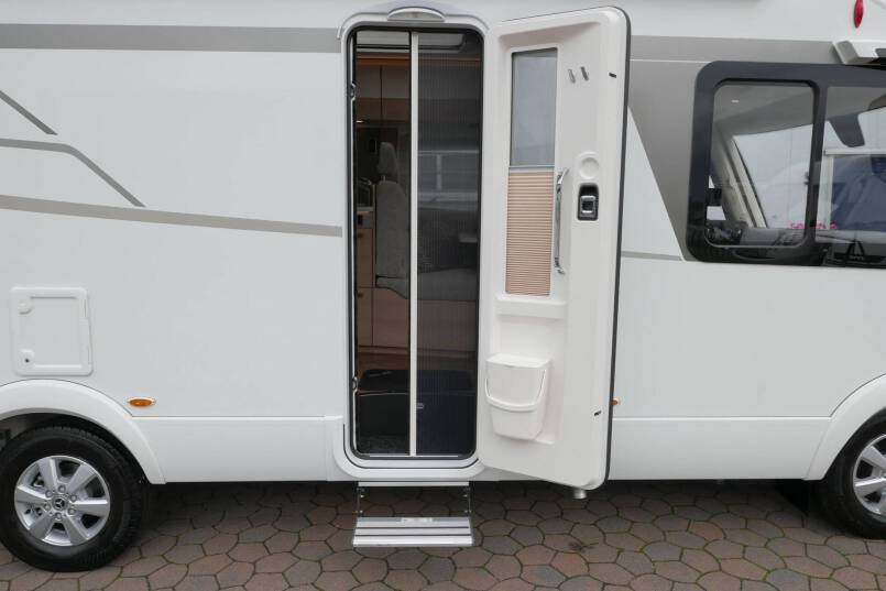hymer BMC I 600 Mercedes Benz, AUTOMAAT, 2 aparte bedden 13