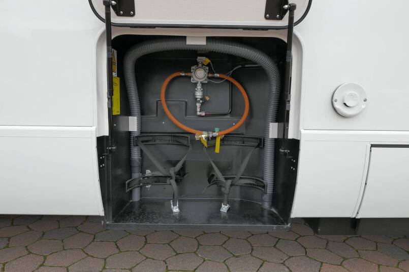 hymer BMC I 600 Mercedes Benz, AUTOMAAT, 2 aparte bedden 14