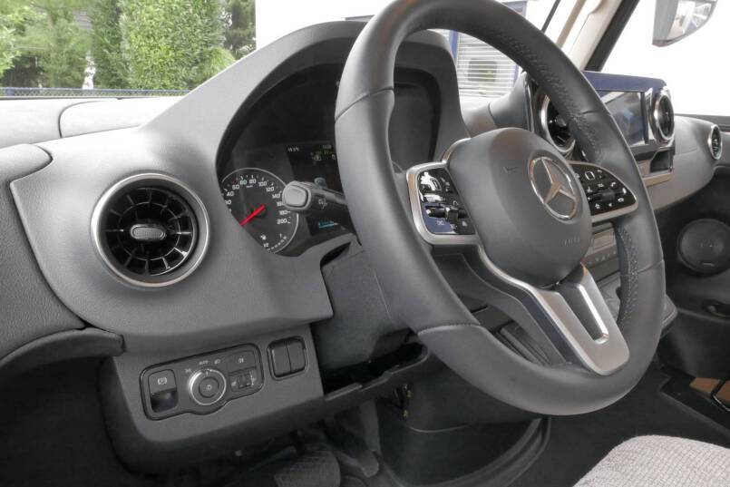 hymer BMC I 600 Mercedes Benz, AUTOMAAT, 2 aparte bedden 17