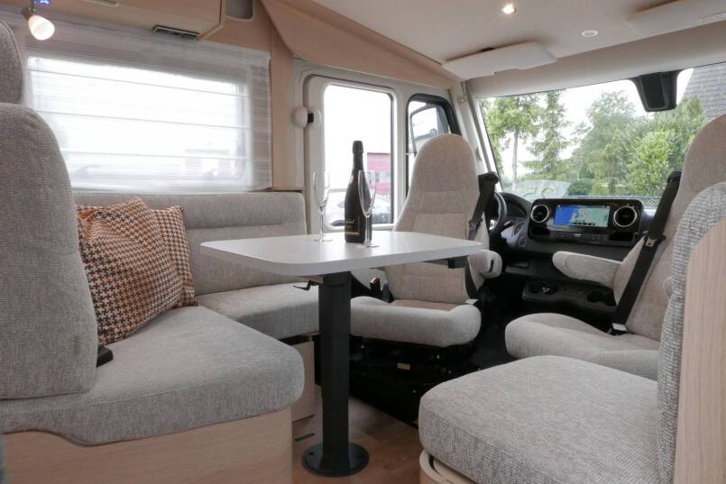 hymer BMC I 600 Mercedes Benz, AUTOMAAT, 2 aparte bedden 21