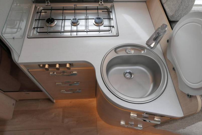 hymer BMC I 600 Mercedes Benz, AUTOMAAT, 2 aparte bedden 28