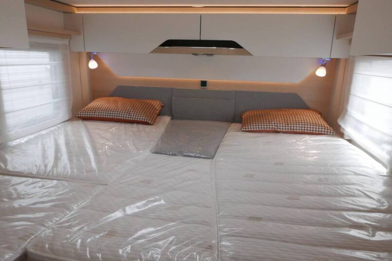 hymer BMC I 600 Mercedes Benz, AUTOMAAT, 2 aparte bedden 30