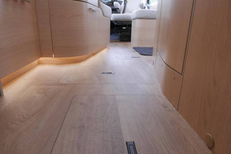 hymer BMC I 600 Mercedes Benz, AUTOMAAT, 2 aparte bedden 36