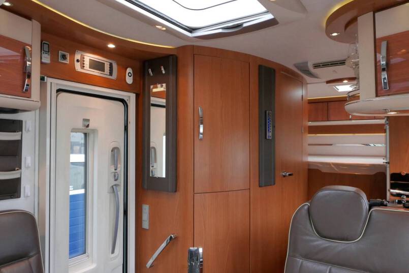 Hymer B 614 SL Star Edition Hymer  B 614 SL Star Edition 3.0 AUTOMAAT, VOL OPTIE 28