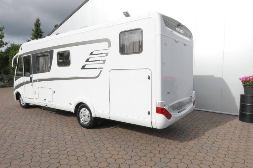 Hymer B 678 Hymer  B 678 3.0 AUTOMAAT 177 pk bovenkastjes 5