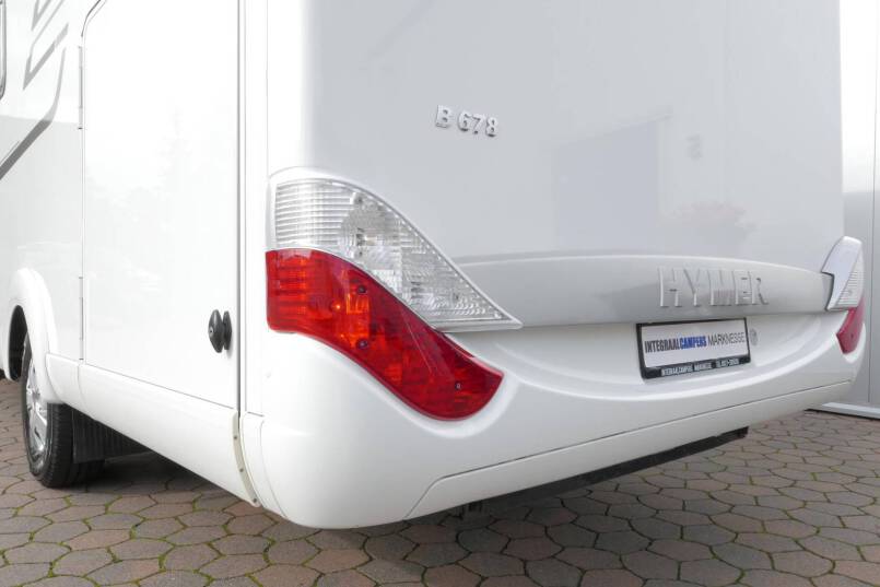 Hymer B 678 Hymer  B 678 3.0 AUTOMAAT 177 pk bovenkastjes 7