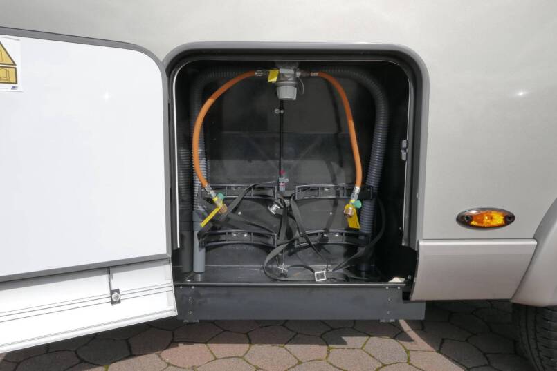 Hymer T 678 CL Hymer  T 678 CL AUTOMAAT, AL-KO Maxi, lengte bedden 12