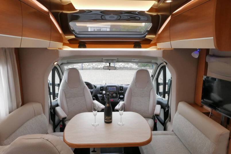 Hymer T 678 CL Hymer  T 678 CL AUTOMAAT, AL-KO Maxi, lengte bedden 19