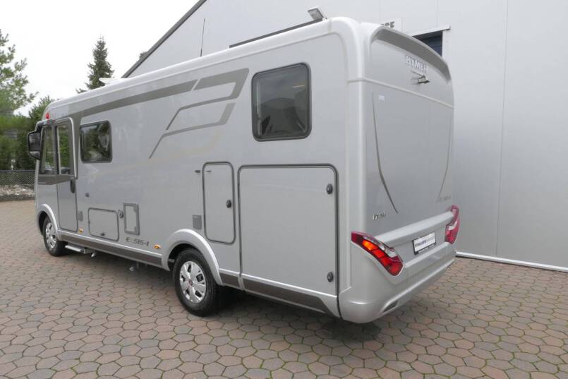 Hymer Exsis I 588 Crystal Zilver Hymer  Exsis I 588 Crystal Zilver AUTOMAAT, bovenkastjes, vol optie 3