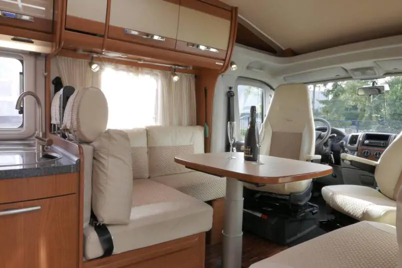 Hymer  T 654 SL Gold Edition  laag bed, incl. luchtvering 16