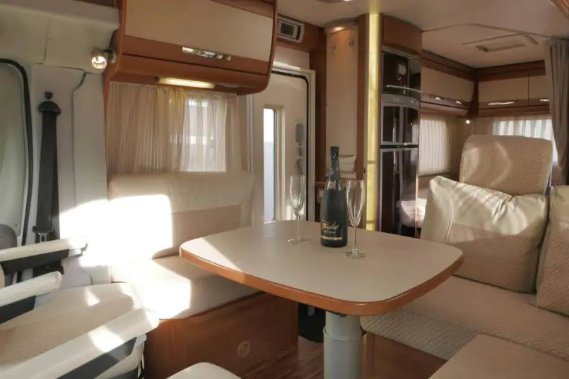 Hymer  T 654 SL Gold Edition  laag bed, incl. luchtvering 18