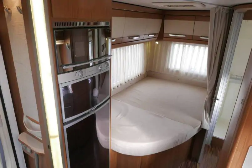 Hymer  T 654 SL Gold Edition  laag bed, incl. luchtvering 24