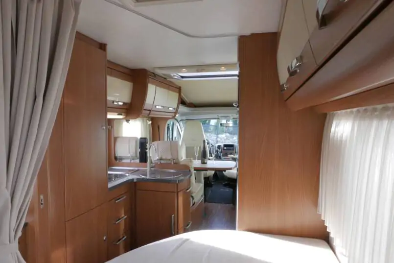 Hymer  T 654 SL Gold Edition  laag bed, incl. luchtvering 31