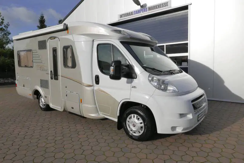 Hymer  T 654 SL Gold Edition  laag bed, incl. luchtvering 4