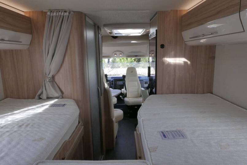 Hymer  ML-I 570 60 Edition (580 578) AUTOMAAT, Crystal Silver, Mercedes 37