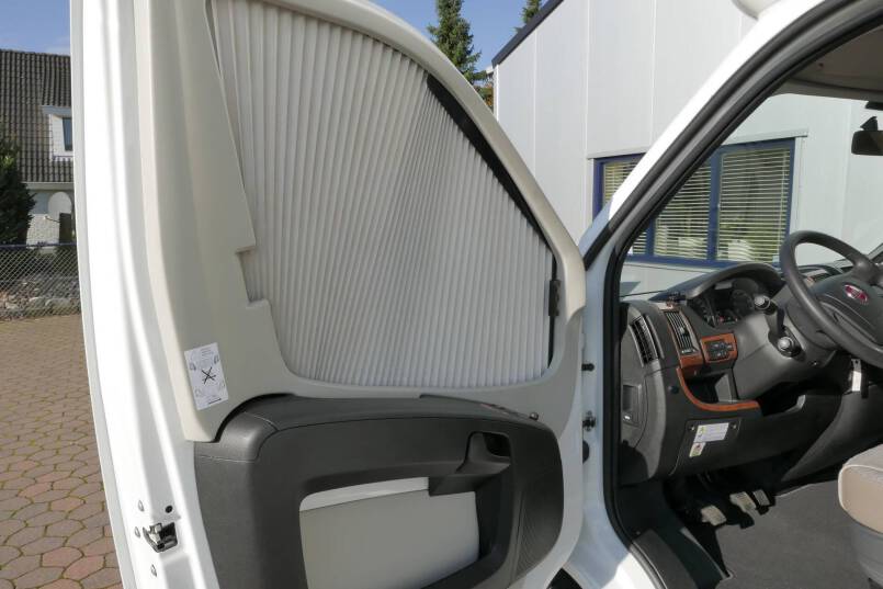 Hymer T 678 CL  AL-KO MAXI, 180pk, enkele bedden 14
