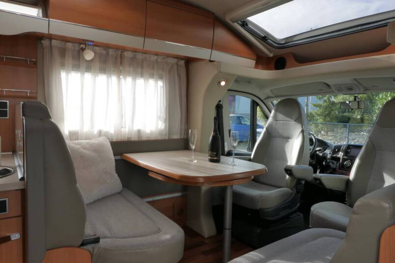Hymer T 678 CL  AL-KO MAXI, 180pk, enkele bedden 21