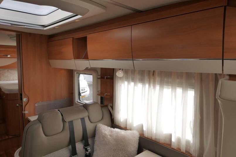 Hymer T 678 CL  AL-KO MAXI, 180pk, enkele bedden 24