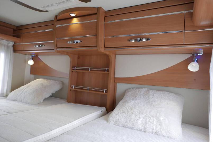 Hymer T 678 CL  AL-KO MAXI, 180pk, enkele bedden 34