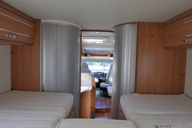 Hymer T 678 CL  AL-KO MAXI, 180pk, enkele bedden 41