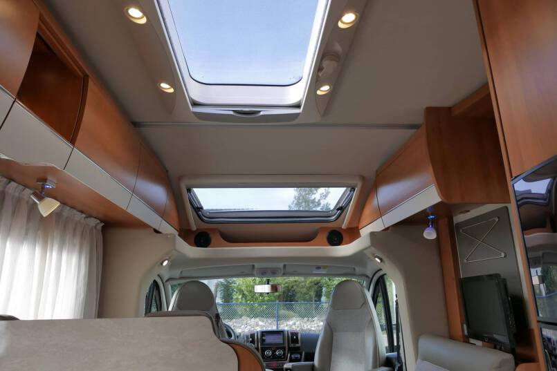 Hymer T 678 CL  AL-KO MAXI, 180pk, enkele bedden 42