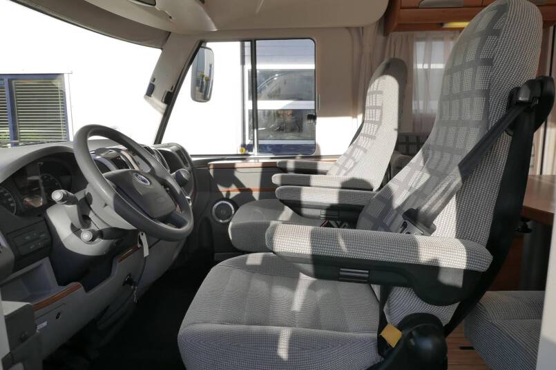 Hymer B 654 SL Elegance Zilver 3.0 158 pk, 17