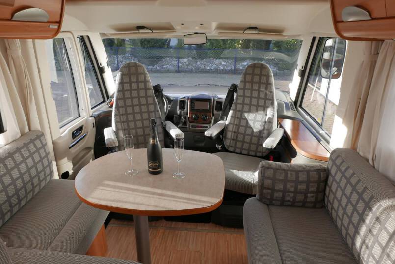 Hymer B 654 SL Elegance Zilver 3.0 158 pk, 20