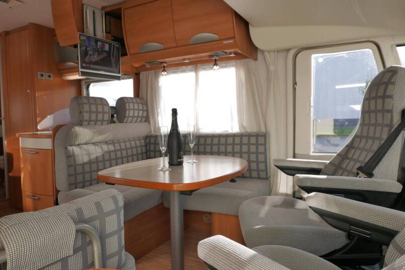 Hymer B 654 SL Elegance Zilver 3.0 158 pk, 22