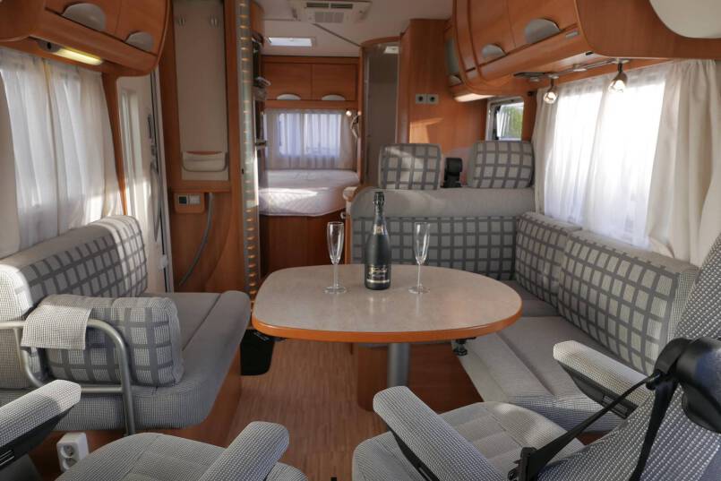 Hymer B 654 SL Elegance Zilver 3.0 158 pk, 26