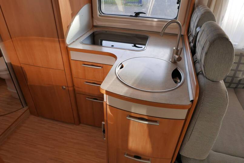 Hymer B 654 SL Elegance Zilver 3.0 158 pk, 28