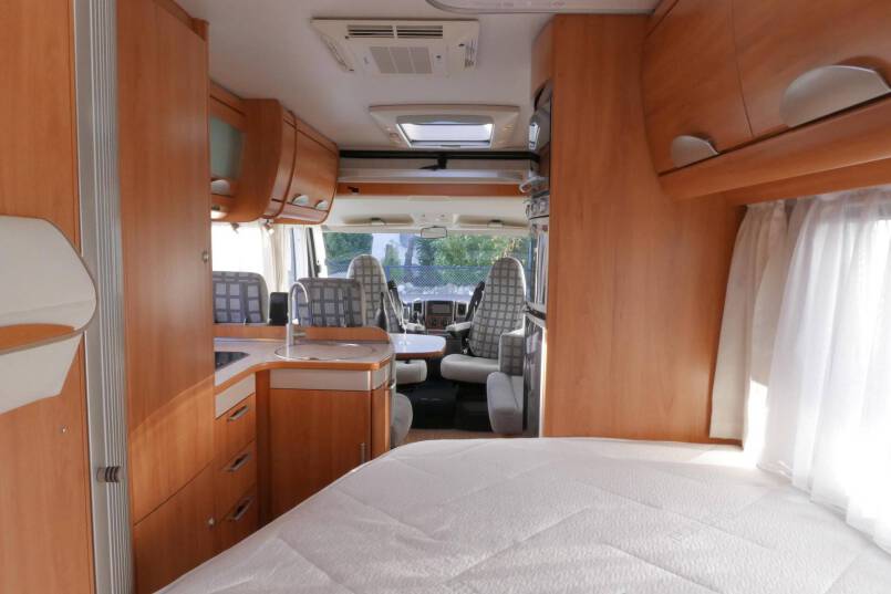 Hymer B 654 SL Elegance Zilver 3.0 158 pk, 33