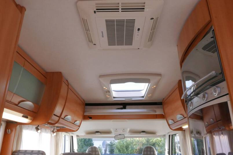 Hymer B 654 SL Elegance Zilver 3.0 158 pk, 36