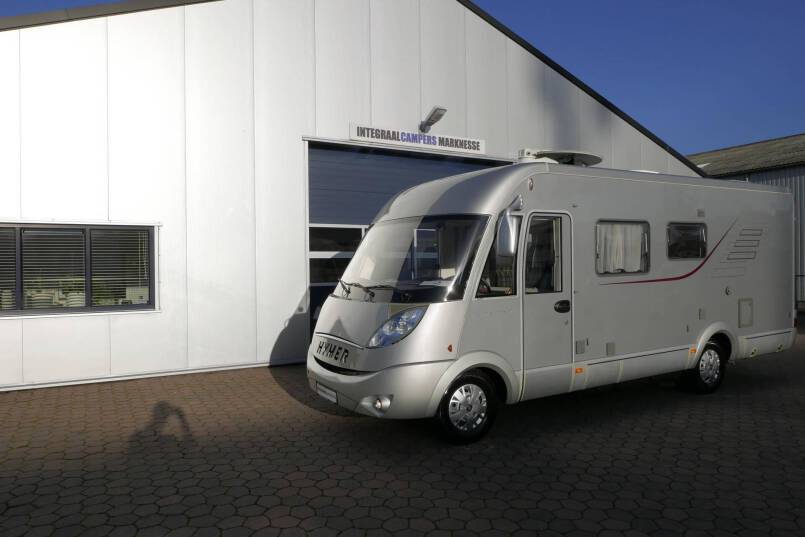 Hymer B 654 SL Elegance Zilver 3.0 158 pk, 40