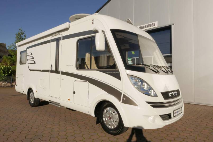 Hymer B 588 PremiumLine UNIEK bovenkastjes en lage bedden 4