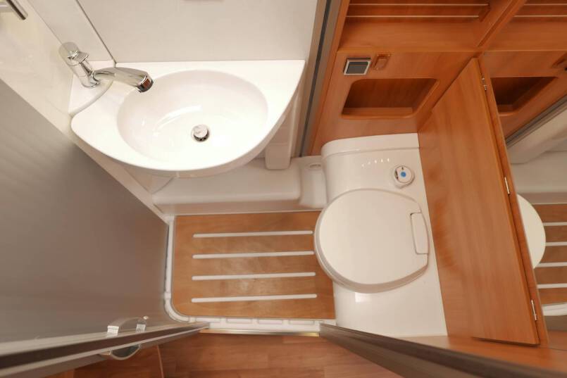 Hymer Exsis I 504 AUTOMAAT, AL-KO, garage 35