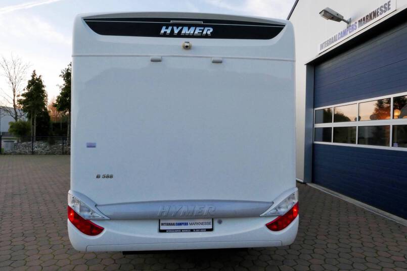 Hymer  B 588  180 pk, 2 aparte bedden, garage 3