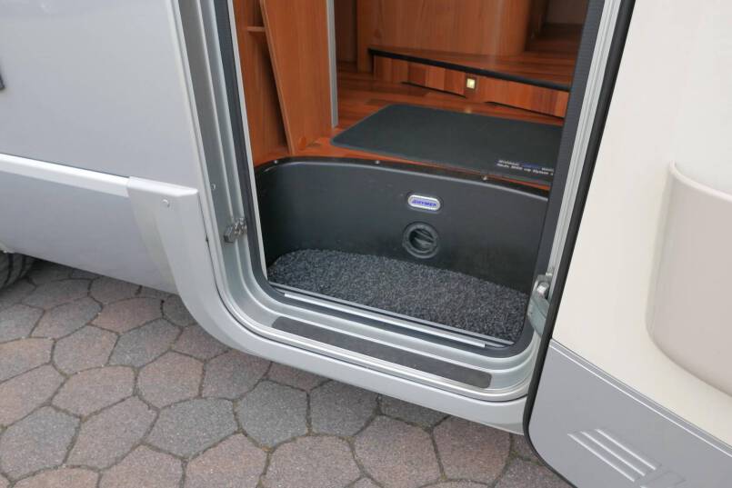 Hymer T 674 SL Star Edition Hymer  T 674 SL Star Edition 3.0 AUTOMAAT, enkele bedden 19