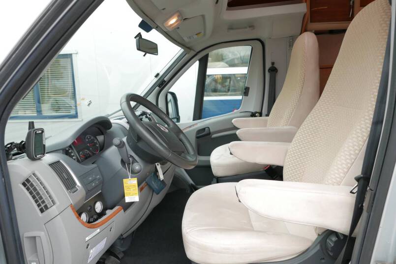 Hymer T 674 SL Star Edition Hymer  T 674 SL Star Edition 3.0 AUTOMAAT, enkele bedden 22