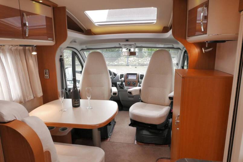 Hymer T 674 SL Star Edition Hymer  T 674 SL Star Edition 3.0 AUTOMAAT, enkele bedden 27