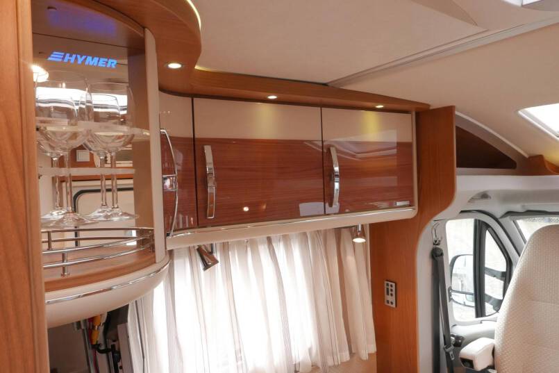 Hymer T 674 SL Star Edition Hymer  T 674 SL Star Edition 3.0 AUTOMAAT, enkele bedden 31