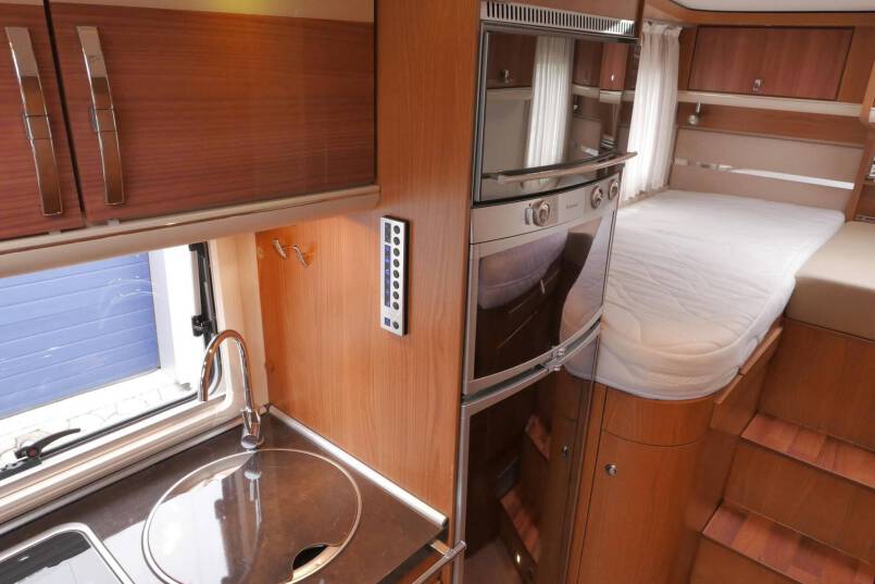 Hymer T 674 SL Star Edition Hymer  T 674 SL Star Edition 3.0 AUTOMAAT, enkele bedden 35